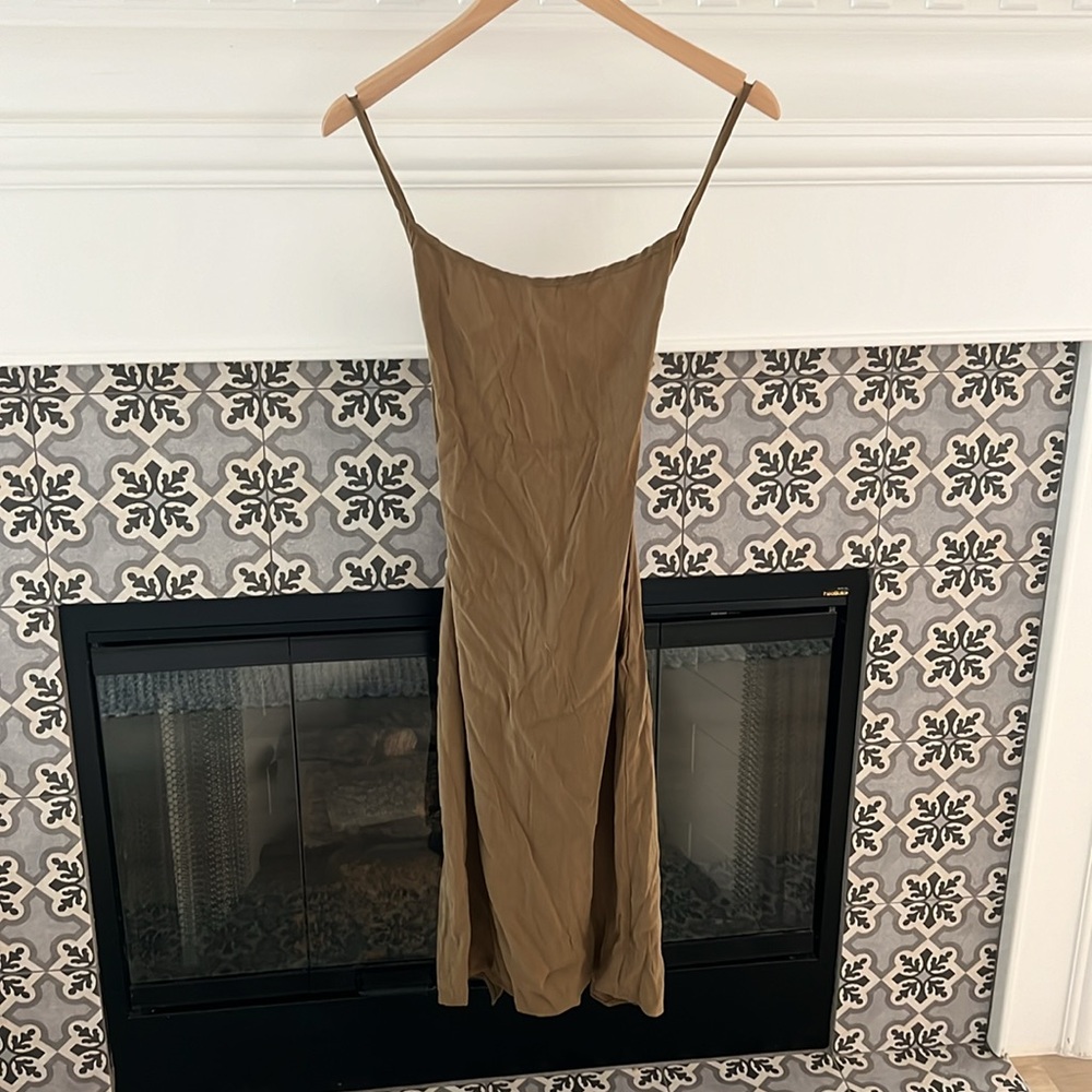 Anemos The K.m. Tie Midi Dress In Stretch Cupro Size Medium M Khaki Olive - Picture 6 of 10